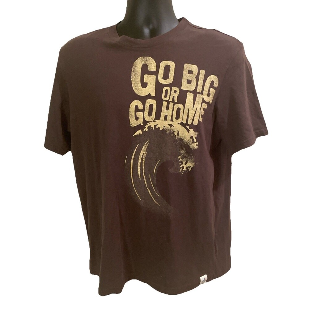 Men's sz S surf T-shirt 'Go Big or Go Home